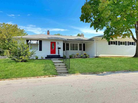Photo of 1501 El Prado Avenue, Lafayette, IN 47905 (MLS # 202537757)