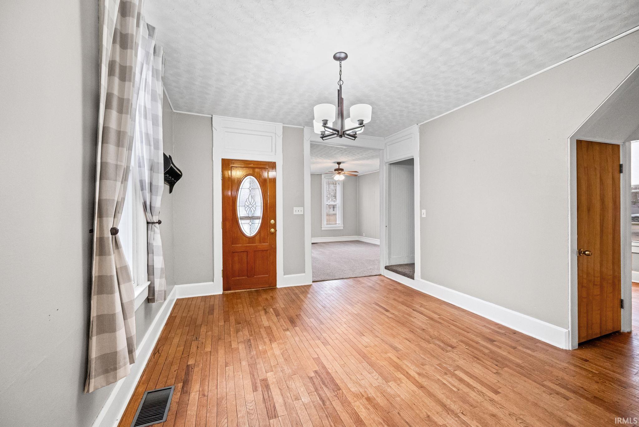 Mulberry, Indiana 46058, United States, 3 Bedrooms Bedrooms, ,3 BathroomsBathrooms,Residential,Active,255169