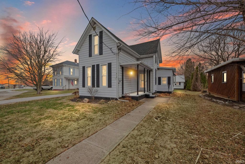 Photo of 412 W Jackson Street, Mulberry, IN 46058 (MLS # 202548960)