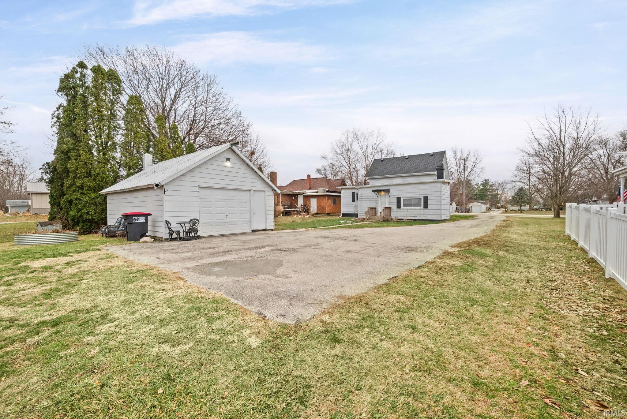 Mulberry, Indiana 46058, United States, 3 Bedrooms Bedrooms, ,3 BathroomsBathrooms,Residential,Active,255169