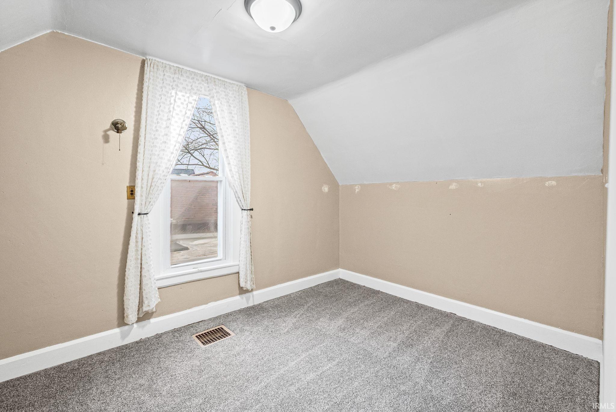 Mulberry, Indiana 46058, United States, 3 Bedrooms Bedrooms, ,3 BathroomsBathrooms,Residential,Active,255169