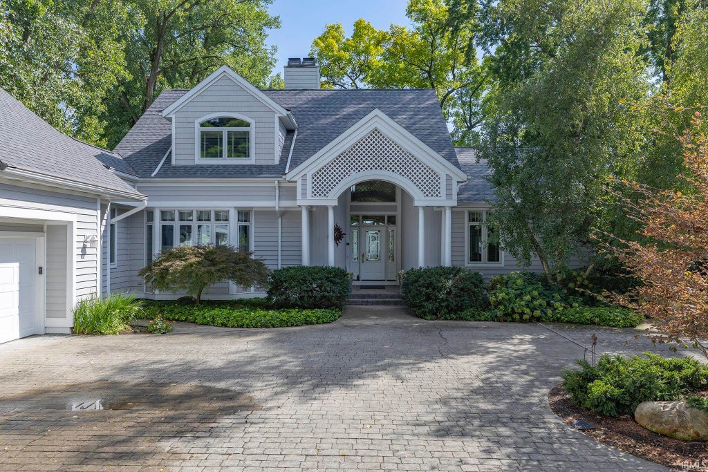 Photo of 3005 Greenleaf Boulevard, Elkhart, IN 46514 (MLS # 202636804)