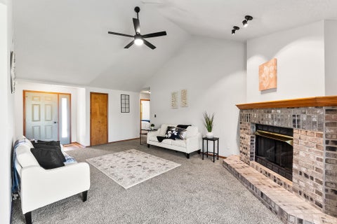 Tiny photo for 5334 Goldfinch Lane, Fort Wayne, IN 46818 (MLS # 202641934)