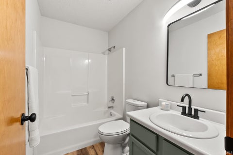 Tiny photo for 5334 Goldfinch Lane, Fort Wayne, IN 46818 (MLS # 202641934)