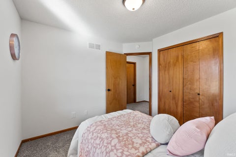 Tiny photo for 5334 Goldfinch Lane, Fort Wayne, IN 46818 (MLS # 202641934)