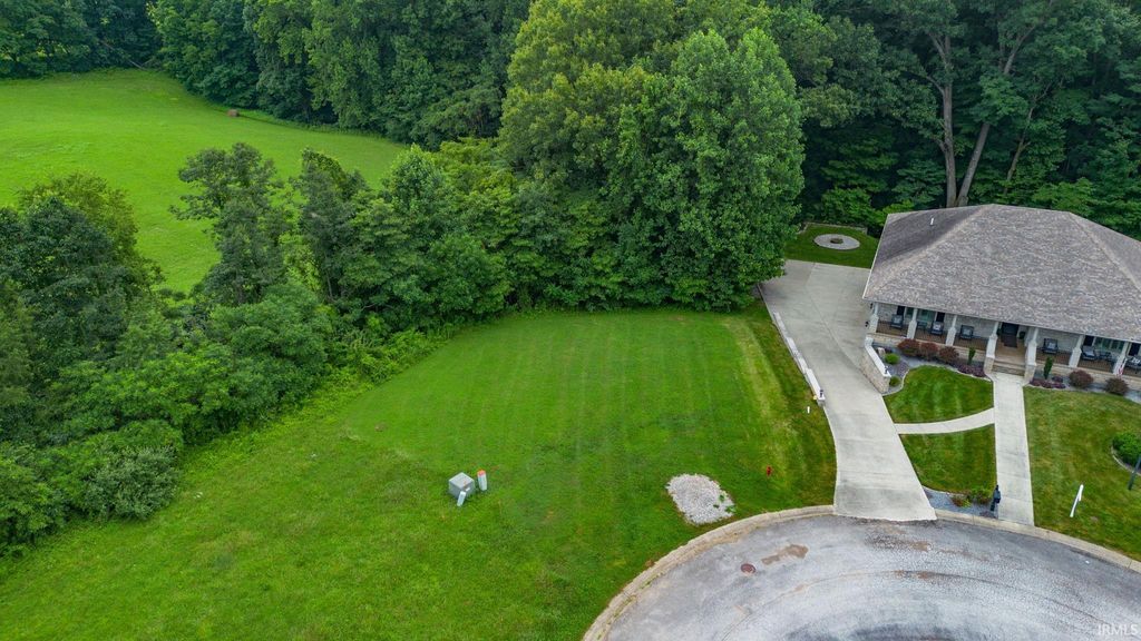Photo of 409 Crooked Stick Drive, Bedford, IN 47421 (MLS # 202627797)