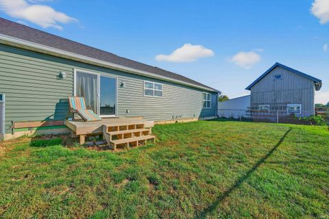 Tiny photo for 7952 S State Road 25, Rochester, IN 46975 (MLS # 202627683)