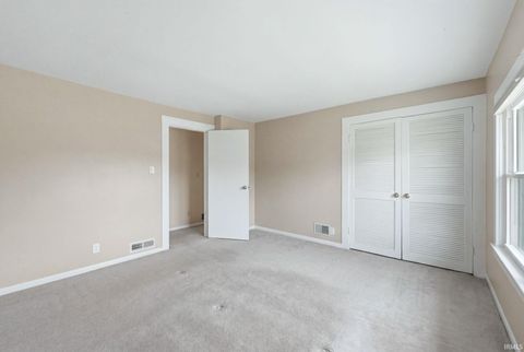 Tiny photo for 410 E 7th Street, Auburn, IN 46706 (MLS # 202618446)
