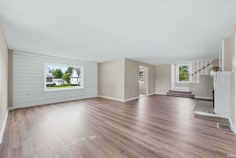Tiny photo for 410 E 7th Street, Auburn, IN 46706 (MLS # 202618446)