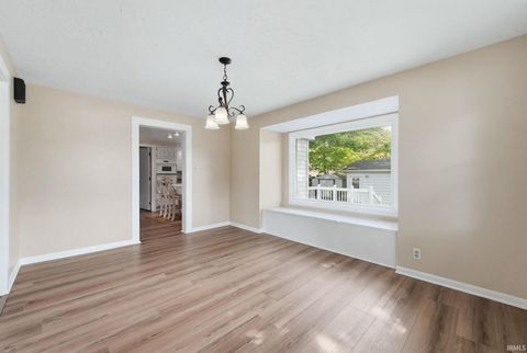 Tiny photo for 410 E 7th Street, Auburn, IN 46706 (MLS # 202618446)
