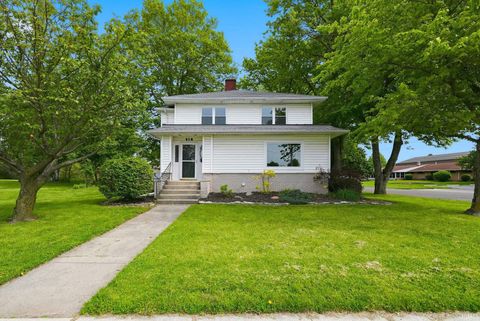 Photo of 410 E 7th Street, Auburn, IN 46706 (MLS # 202618446)