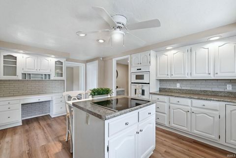 Tiny photo for 410 E 7th Street, Auburn, IN 46706 (MLS # 202618446)