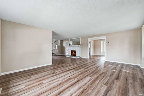 Tiny photo for 410 E 7th Street, Auburn, IN 46706 (MLS # 202618446)