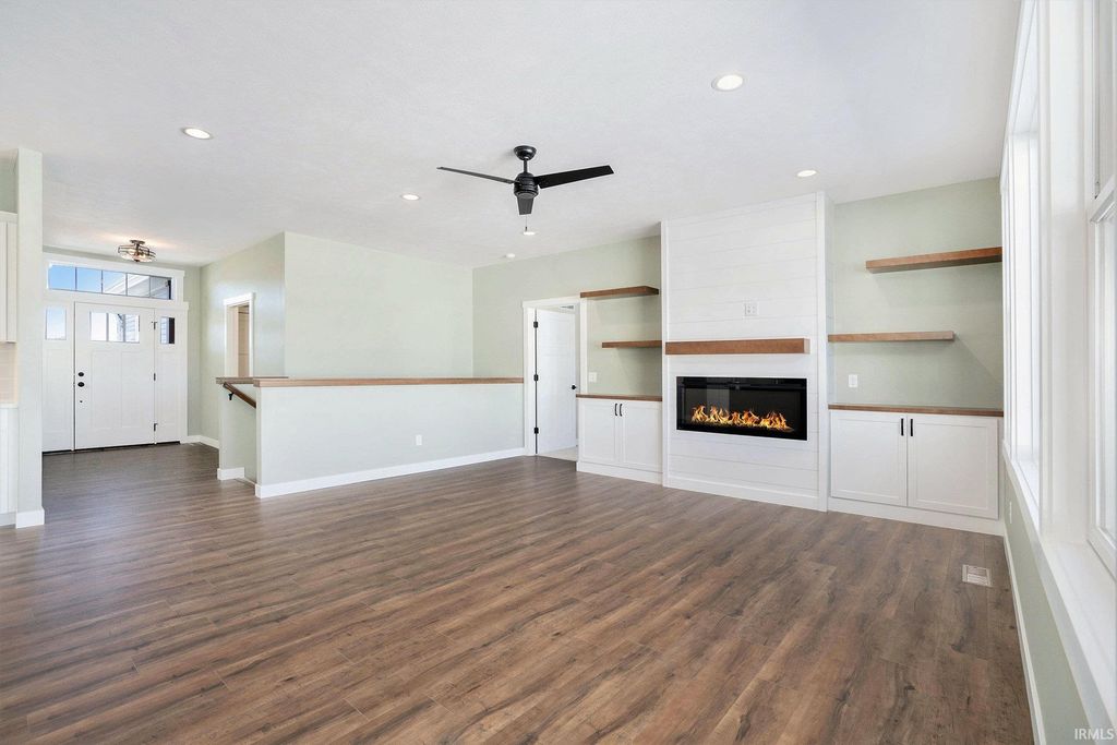 Photo of 3916 Timber Lake Court, Elkhart, IN 46514 (MLS # 202545668)