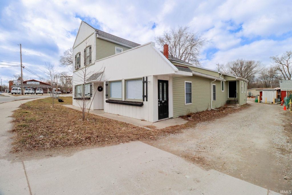 Photo of 17425 State Road 37, Harlan, IN 46743 (MLS # 202609539)