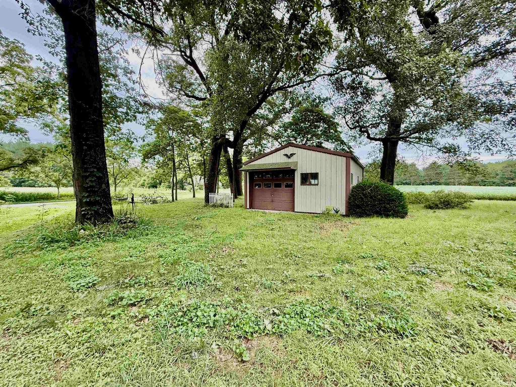 Photo of 4920 S 350 W, North Judson, IN 47957 (MLS # 202638999)