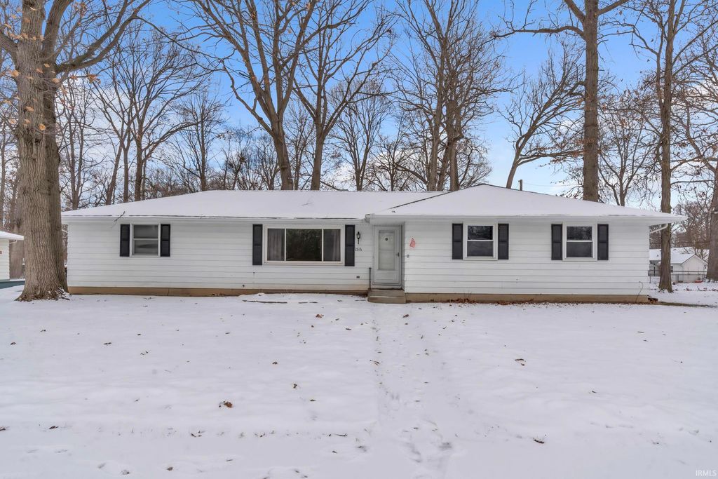 Photo of 2316 Lima Lane, Fort Wayne, IN 46818 (MLS # 202549283)