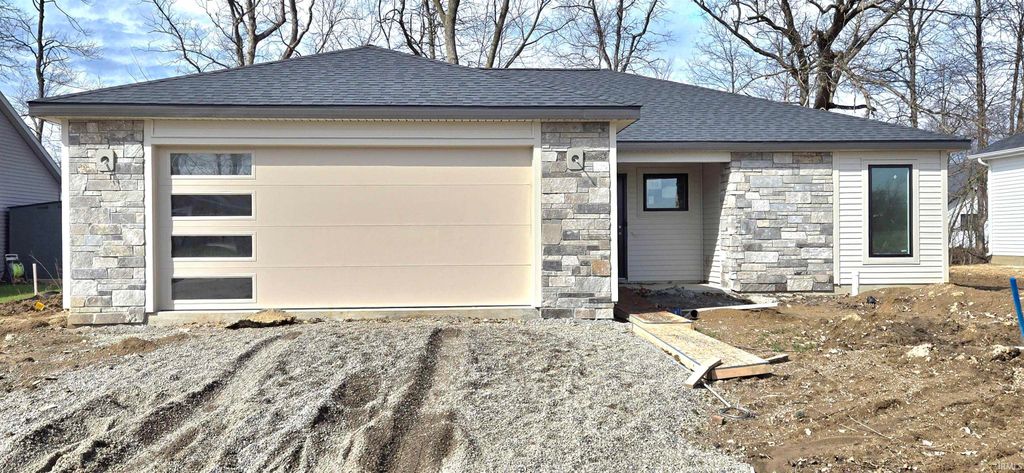Photo of 628 S Cottonwood Court, Columbia City, IN 46725 (MLS # 202609289)