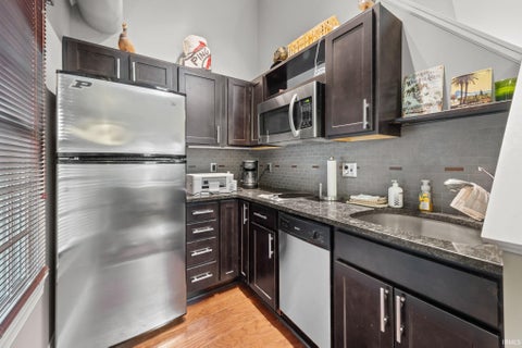 Tiny photo for 201 E Franklin Street, Delphi, IN 46923 (MLS # 202638072)