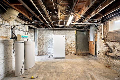 Tiny photo for 201 E Franklin Street, Delphi, IN 46923 (MLS # 202638072)