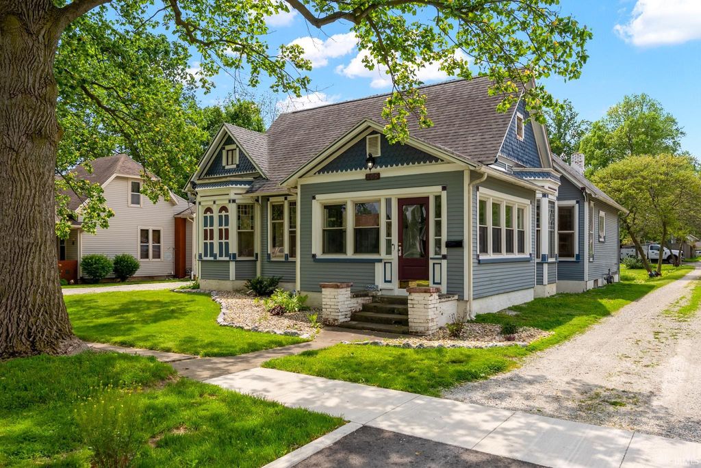 Photo of 205 W 4th Street, North Manchester, IN 46962 (MLS # 202619213)