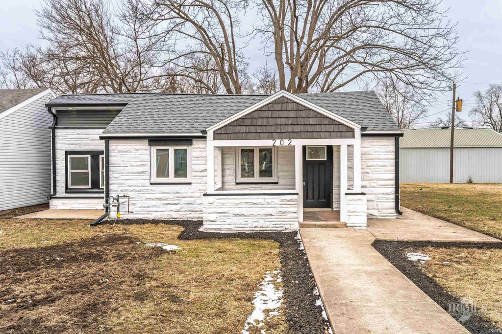 Photo of 202 E Andover Avenue, Muncie, IN 47303 (MLS # 202605915)