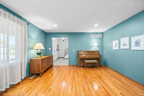 Tiny photo for 2325 Bennett Road, Lafayette, IN 47909 (MLS # 202626322)