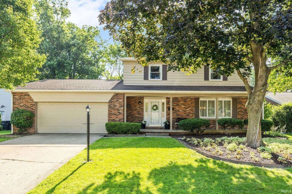 Photo of 2325 Bennett Road, Lafayette, IN 47909 (MLS # 202626322)