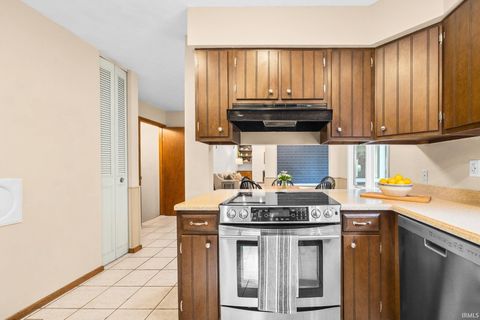 Tiny photo for 2325 Bennett Road, Lafayette, IN 47909 (MLS # 202626322)