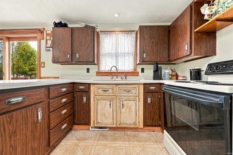 Tiny photo for 2900 S Andrews Road, Yorktown, IN 47396 (MLS # 202643788)