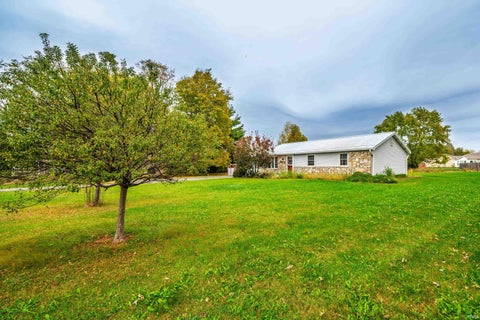 Tiny photo for 2900 S Andrews Road, Yorktown, IN 47396 (MLS # 202643788)