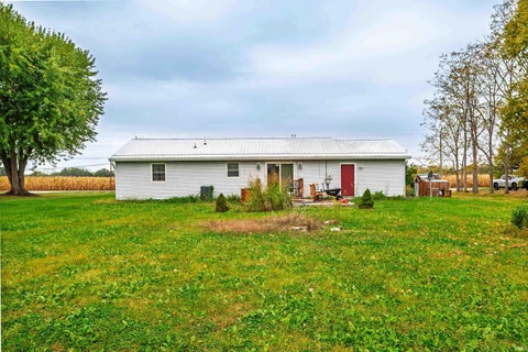 Tiny photo for 2900 S Andrews Road, Yorktown, IN 47396 (MLS # 202643788)