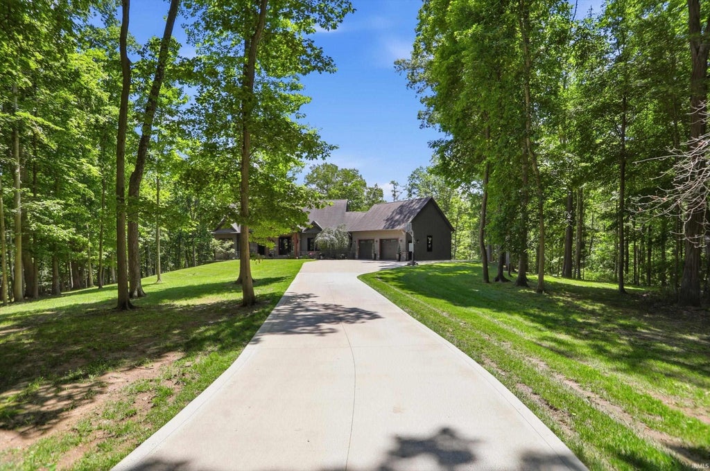 Photo of 2731 W Lost Mans Lane, Bloomington, IN 47404 (MLS # 202625154)