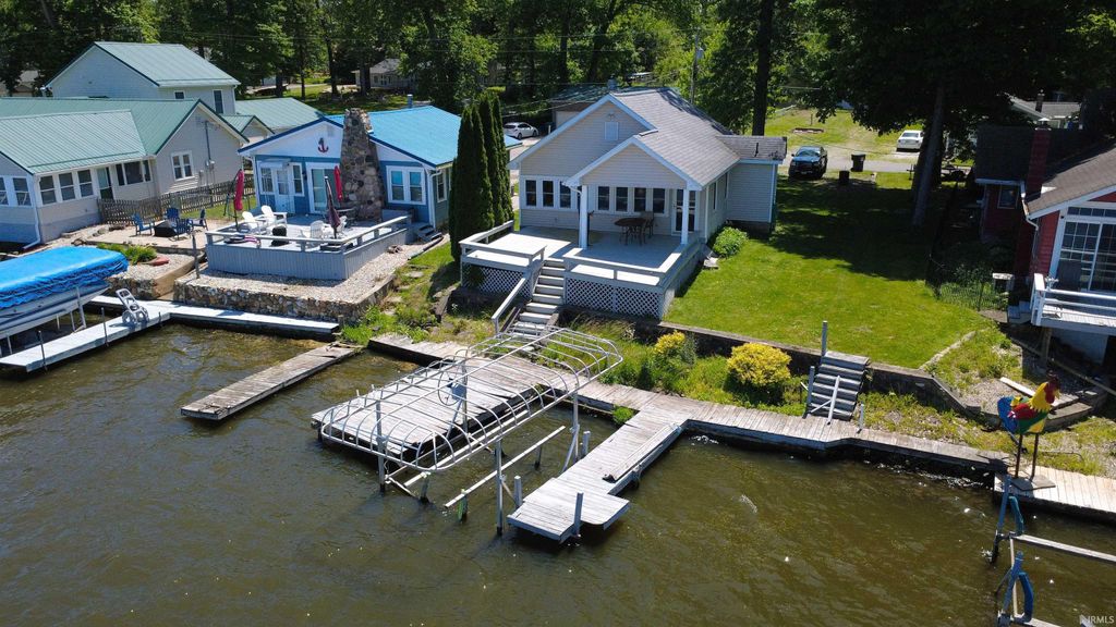 Photo of 5129 E Shady Point Drive, Monticello, IN 47960 (MLS # 202619694)