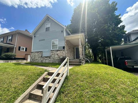Photo of 1011 E Taylor Street, Kokomo, IN 46901 (MLS # 202618773)
