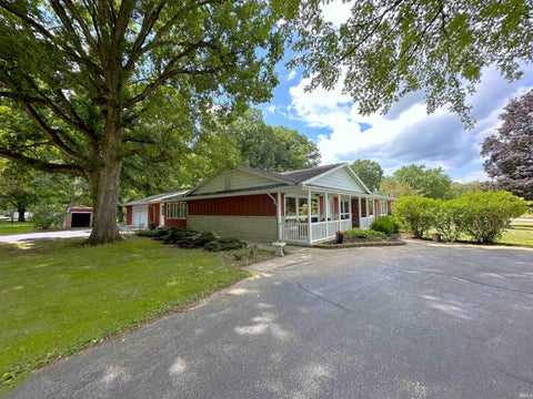 Photo of 6278 E Woodhaven Court, Monticello, IN 47960 (MLS # 202635593)