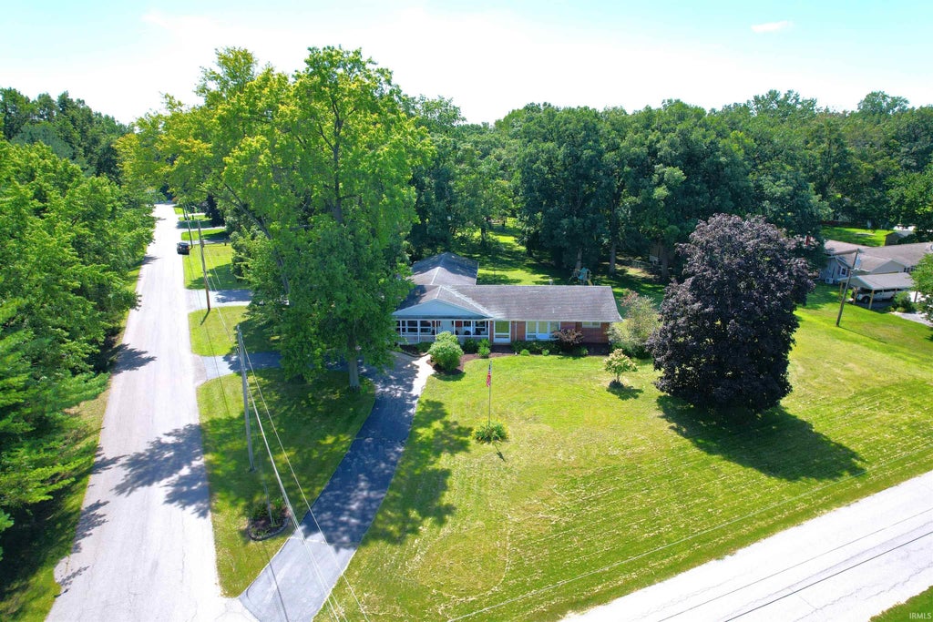 Photo of 6278 E Woodhaven Court, Monticello, IN 47960 (MLS # 202635593)