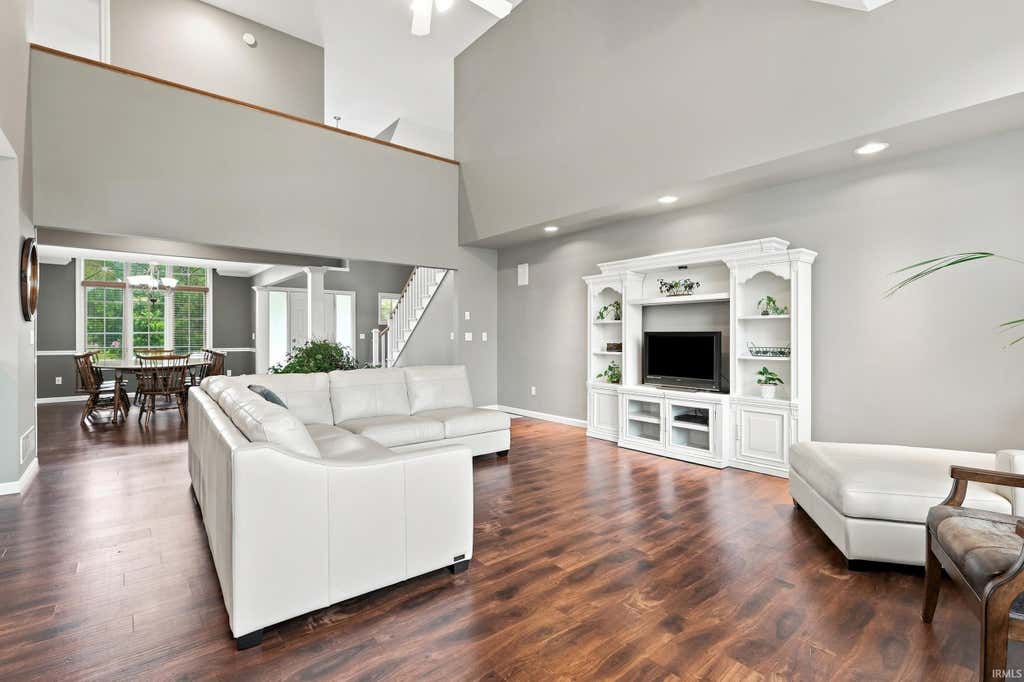 Photo of 12811 Crystal Creek Parkway, Fort Wayne, IN 46845 (MLS # 202632402)