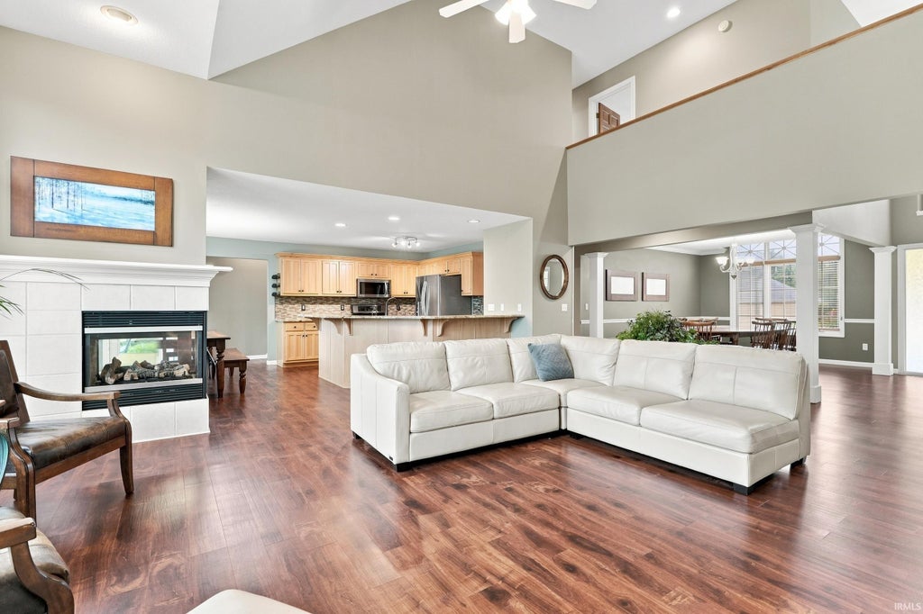 Photo of 12811 Crystal Creek Parkway, Fort Wayne, IN 46845 (MLS # 202632402)