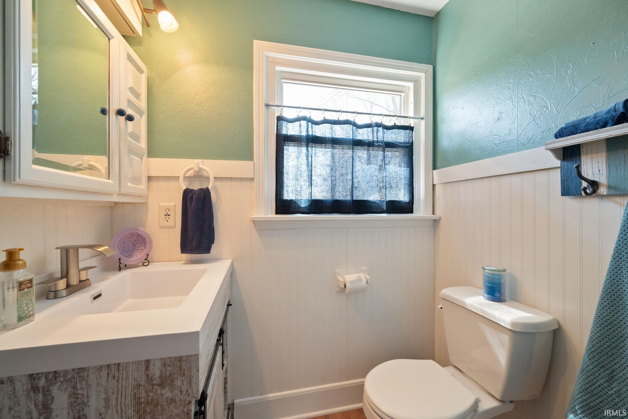 Frankfort, Indiana 46041, United States, 5 Bedrooms Bedrooms, ,2 BathroomsBathrooms,Residential,Pending,86566