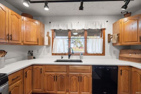 Tiny photo for 574 S Meadow Lane East Drive, Frankfort, IN 46041 (MLS # 202545494)