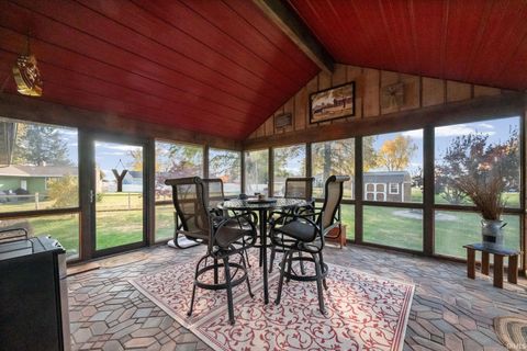 Tiny photo for 574 S Meadow Lane East Drive, Frankfort, IN 46041 (MLS # 202545494)