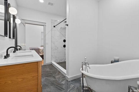 Tiny photo for 1400 Adams Street, Lafayette, IN 47905 (MLS # 202612793)