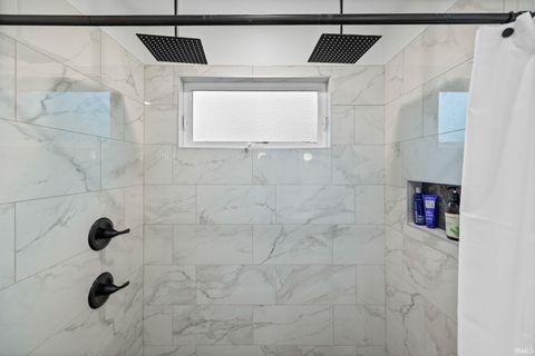 Tiny photo for 1400 Adams Street, Lafayette, IN 47905 (MLS # 202612793)