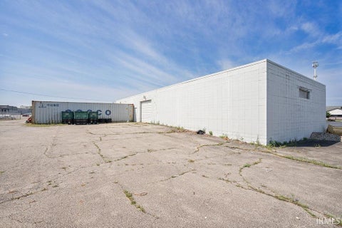Tiny photo for 1947 S Elizabeth Street, Kokomo, IN 46902 (MLS # 202633611)