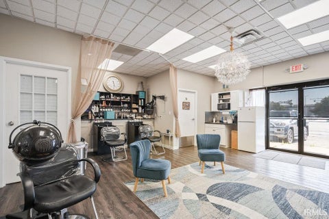 Tiny photo for 1947 S Elizabeth Street, Kokomo, IN 46902 (MLS # 202633611)
