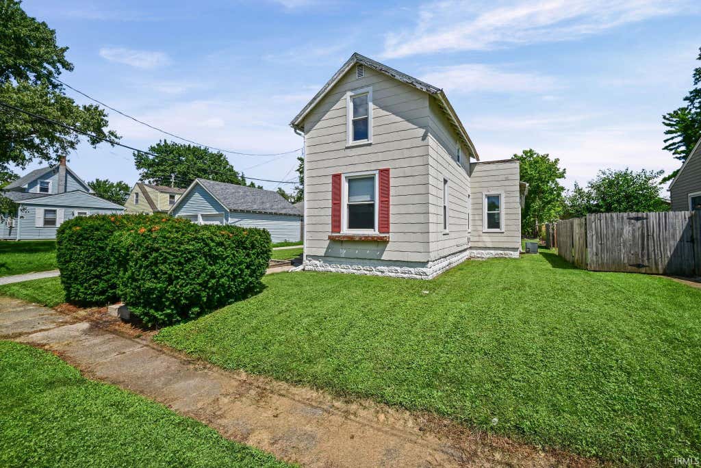 Photo of 711 S 30th Street, Lafayette, IN 47904 (MLS # 202633942)