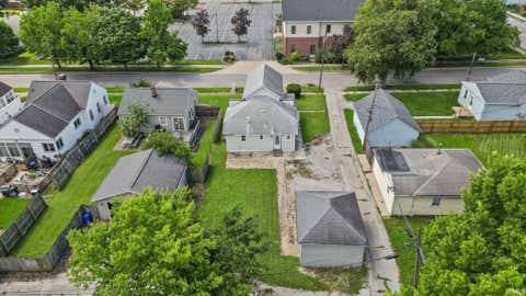 Tiny photo for 711 S 30th Street, Lafayette, IN 47904 (MLS # 202633942)