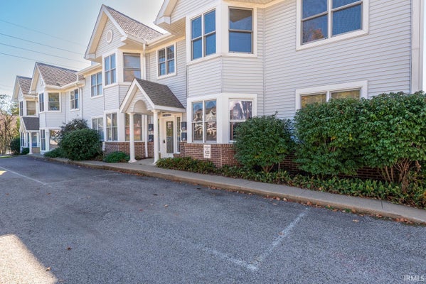 423 S MADISON ST, BLOOMINGTON, IN 47403 - Image cae38f0bf08c7461dfbb35d2a9758a13/574313404