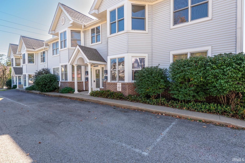 Photo of 423 S Madison Street, Bloomington, IN 47403 (MLS # 202641852)